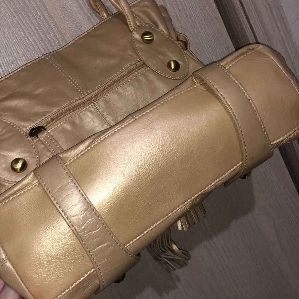 MUST GO PRICING Michael Rome Italian Leather Gold Snap Top Bag